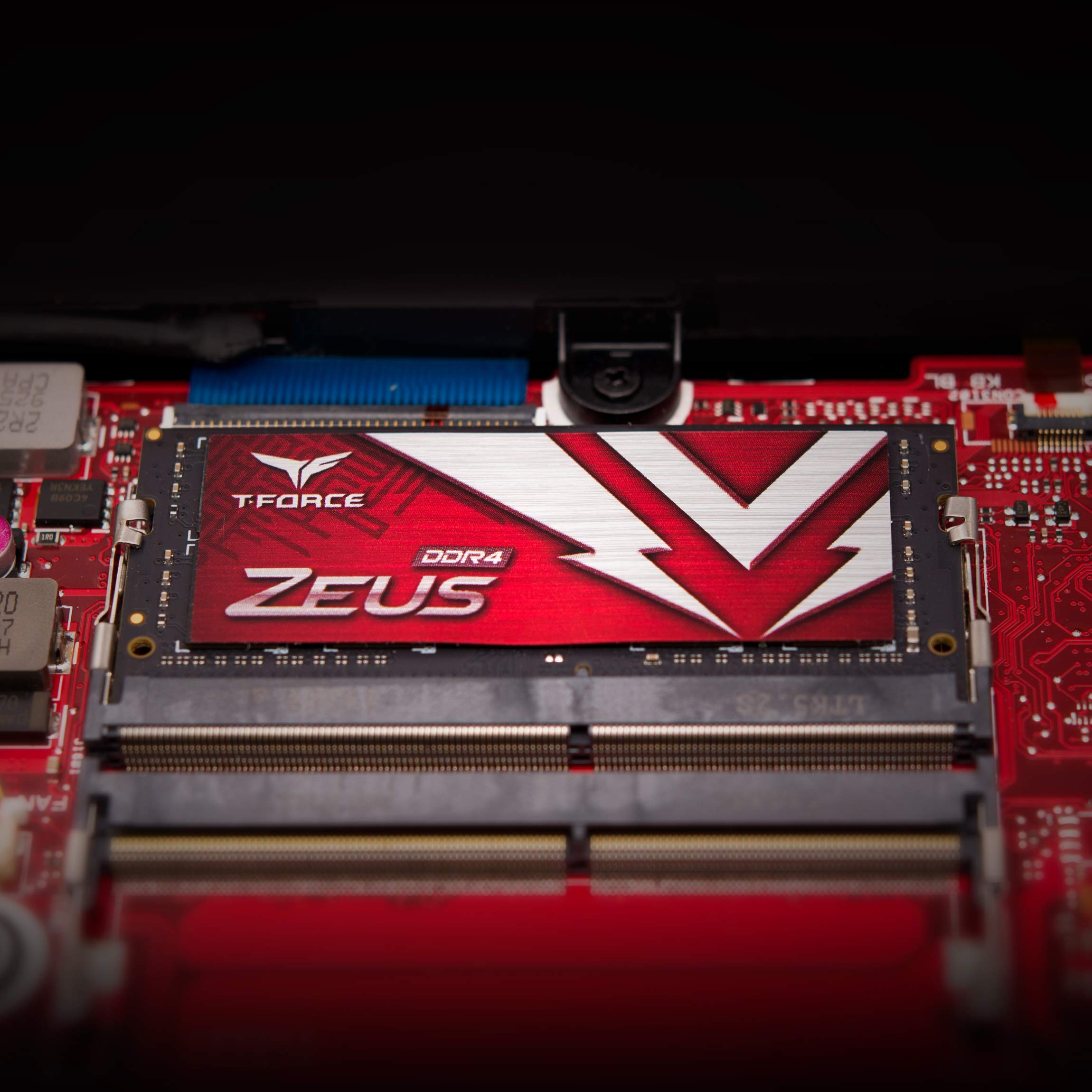 TEAMGROUP T-Force Zeus DDR4 SODIMM 32GB (1x32GB) 3200MHz (PC4-25600) 260 Pin CL16 Laptop OC Memory Module Ram TTZD432G3200HC16F-S01
